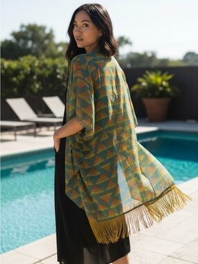 LuLaRoe Monroe Kimono size Small. New with tags.